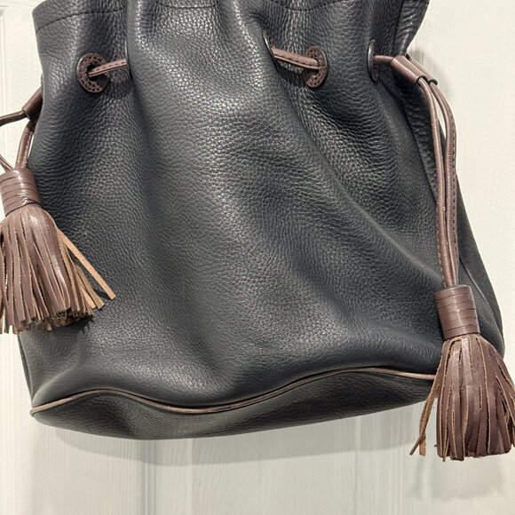 Cole Haan Black Brown Pebbled Leather Tassel Drawstring Bucket Bag Purse - Picture 2 of 12